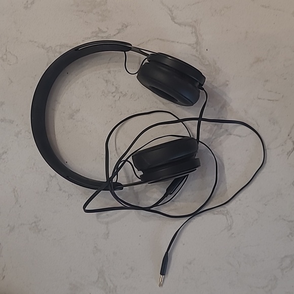 Corded Beats headphones - Picture 1 of 2